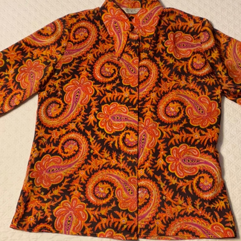 Vintage 1970 Old Town long sleeved paisley shirt size 9 (6 today) pointed collar